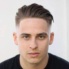 Potongan rambut pendek untuk seorang lelaki boleh dilakukan dalam pelbagai gaya. 25 Idea Gaya Potongan Rambut Lelaki Terkini Pasti Tampil Lebih Kacak Maskulin