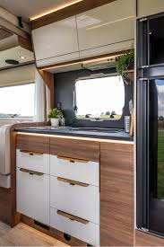 Ferienspaß für alle auf unseren campingplätzen mit tollen einrichtungen & ferienprogramm! P696u Le Camping Car Profile Avec Salon En U Pilote