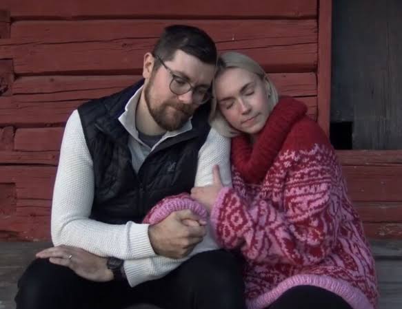Maajussi-Kalle ja Niina saivat tietää häämatkansa aamuna raskauden  päättyvän keskenmenoon
