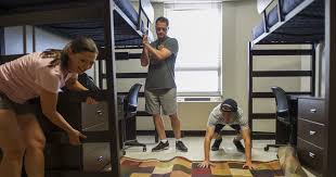 The official @vcu chapter of @hercampus, an online magazine written by and for women in college💗 click the link in our bio for. A Small Taste Of Move In Day At Virginia Commonwealth University Via Exposure Co Virginia Commonwealth University University Dorms University