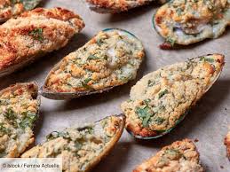 Tous En Cuisine La Recette Des Moules Gratinees Et Persillade De Cyril Lignac En 2020 Moules Gratinees Alimentation Cuisine