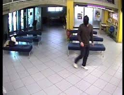 Banche ed istituti di credito e risparmio. In Manette Rapinatore Seriale Aveva Agito Anche Alle Bcc Di Falconara Ed Nella Monte Dei Paschi Ad Ancona