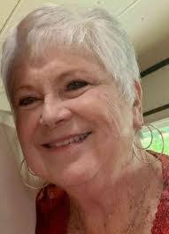 Kari Grant's Instagram, Twitter & Facebook