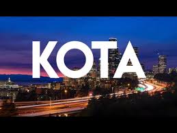 Verse 1 e a di kota ini sehabis hujan e a desember yang lalu e a di kota ini dalam ruangan e a berpenyejuk udara. Dere Kota Lyrics Youtube