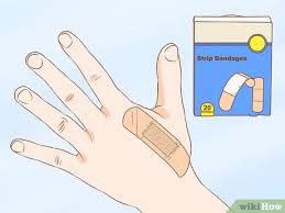 استخدام الأنواع المختلفة من الضمادات wikihow