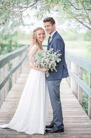 Gigiboucher Com Backyard Wedding Photography Bride And Groom Pictures Backyard Wedding