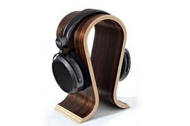 December 4, 2020 by anika gandhi. 34 Best Wooden Gifts For Men On Your 5th Wedding Anniversary This Gifts For Men
