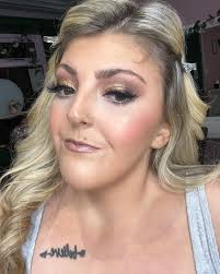 I'm sorry just bury me in this glam🤩😍  #glam#glow#glowingskin#brownsandgolds#curlyhair#blonde#glowyglam