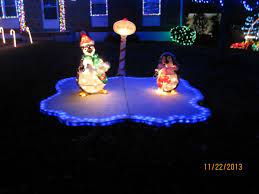Pond With Sțyrofoam And Chaser Lights Outdoor Christmas Light Displays Hanging Christmas Lights Christmas Light Displays
