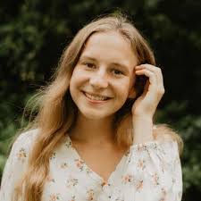 Allison Quist's Instagram, Twitter & Facebook