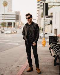 How To Wear Dark Wash Jeans 10 Outfit Ideas W Pictures Short Men Fashion Mens Shorts Outfits Mens Outfits