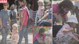 Jun 10, 2021 · televisione mediaset, pier silvio 'innamorato' di una conduttrice big: Alessandro Siani Eta Moglie Figli Film Striscia La Notizia Instagram Donnapop