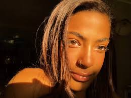 Photo by zora johnson (@zorajohnsonart) · January 27, 2021