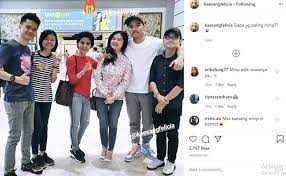 Kabar putusnya hubungan kaesang pangarep dan felicia tissue semakin kencang berembus. Sudah Siap Jadi Mualaf Orangtua Felicia Tissue Foto Bareng Keluarga Jokowi Bikin Gempar Hingga Disebut Gelar Acara Lamaran Semua Halaman Fotokita