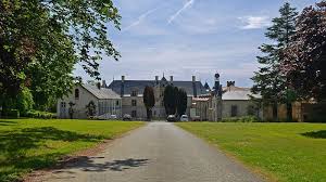Chateau De Boistissandeau Sur La Commune Des Herbiers Departement De La Vendee En 2020 Chateau Du Bois Chateau Chateau France
