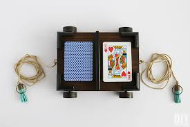 See the picture, they're cute! How To Make A Moving Playing Card Holder The Diy Dreamer