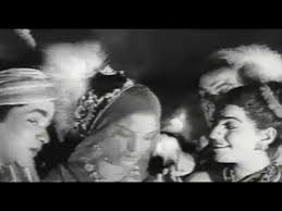 O Gori O Chhori Lyrics Lata Mangeshkar Ramchandra Baryanji Dwivedi Kavi Pradeep Nadiya Ke Paar 1948 O tera jhumka jab dole, dil khaye hichkole hay, (tera jhumka jab dole, dil khaye hichkole ab want to suggest any changes to the lyrics of 'o ri gori chalo ri chori chori' from 'aap mujhe achche lagne lage'? bharatlyrics