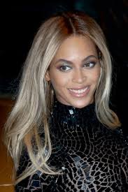 Yet dramatic change to her signature blonde hair color. Beyonce Straight Ash Blonde Hairstyle Steal Her Style