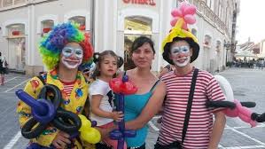 Llevamos muchos años realizando con éxito animaciones infantiles en madrid, valencia,. Wow Oferta De Empleo Trabajo De Animador Infantil En Madrid Bcn