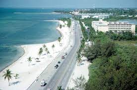 There was plenty of seaweed, jellyfish, and other detritus on the beach, but i didn't come. Florida Memory Aerial View Of Smathers Beach On South Roosevelt Boulevard Key West Florida