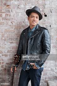 Billedresultat for bruno mars trilby