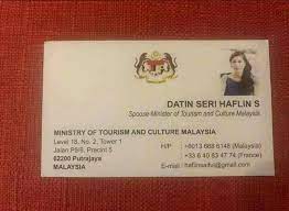 Bocey cover lagu potret yang terindah di matamu khas buat anak dato' seri siti nurhaliza. Nazri Denies Tourism Ministry Issued Call Cards For Wife Malaysia Malay Mail