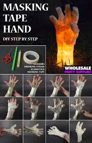 Diy Masking Tape Hand Prop Halloween Deko Selber Machen Halloween Deko Halloween Haus