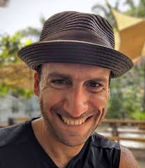 What WeChat groups or activities to join in Chengdu for hiking, yoga, and  cultural events?