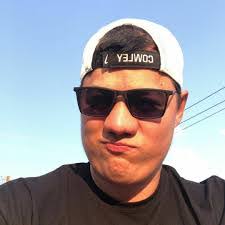 Andrew Burgos's Instagram, Twitter & Facebook