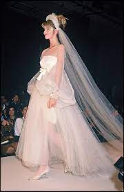 Claudia Schiffer The Chanel Bride Of The 1990s Chanel Wedding Dress Couture Bridal Gowns 90s Wedding Dress