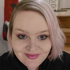 Where to find boots in Iceland before Easter?