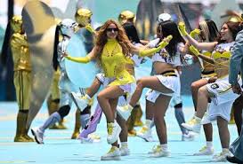 Shakira arrasa em performance de abertura da Copa do Mundo 2026, mas escorrega no figurino