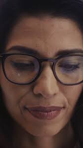 Did you know Varilux® XR series™ knows how your eyes really move? Powered  by behavioral artificial intelligence, #Essilor new progressive lens is  optimized for your visual behavior and not just your ...