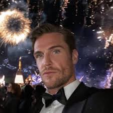 Fern Hodges (@FernHodges26)