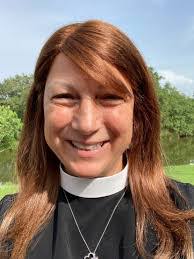 Gina Brewster's Instagram, Twitter & Facebook