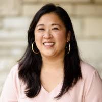 Lora Kim's Instagram, Twitter & Facebook