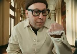 史上最難拍也最複雜MV, 《LOVE》 by OK Go