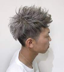 ヘアスタイル 髪型 メンズ 男 ショート ハイトーンカラー シルバー アッシュ ベージュ ホワイト ツーブロック ソフトモヒカン ヘアスタイリング 髪型 メンズ ハンサムショート