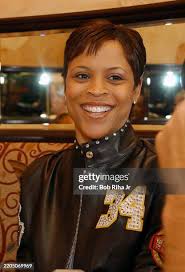 3,608 Neil Beach Photos & High Res Pictures