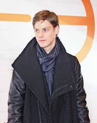 >биографию >фильмографию >скриншоты из сериалов. Pavel Tabakov Biografiya Filmografiya Foto Lifeactor Ru
