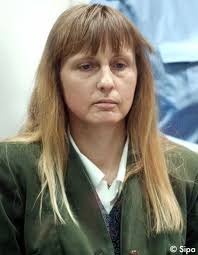 Nous avons visité la maison du plus célèbre pédophile marc dutroux nous avons eu des frissons tout au long de la visite surtout au moment d'arriver dans la. Michelle Martin L Ex Femme De Marc Dutroux Reste En Prison Elle