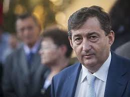 Mészáros lőrinc logikusan állt össze a csehekkel, mert a fenti tudásra szüksége van, de mit tud ő beletenni a bizniszbe? Meszaros Lorinc Cikkek Privatbankar Hu