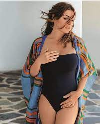 View credits, reviews, tracks and shop for the 2005 cd release of my number one on discogs. Elena Paparizoy Pozarei Me To Magio Ths Kai Rixnei To Instagram