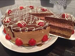 150 gr mascarpone 120 gr zahar pudra esenta de vanille 3 oua 150 gr faina 1 plic praf de copt 1 praf de sare. Tort Cu Crema De Ciocolata Mascarpone Si Mousse De Capsuni Strawberry Chocolate Mousse Cake Youtube