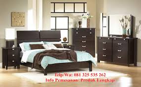 Kamar tidur minimalis dengan 12 warna menarik sekarang ini banyak sekali tempat tidur tingkat anak yang dibuat dengan gambar berbagai tokoh kartun kesukaan mereka. Pin Di Tempat Tidur Jati Minimalis
