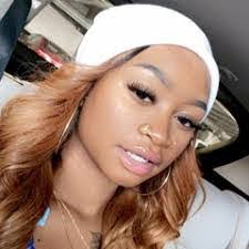 Renee Blessing's Instagram, Twitter & Facebook