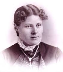 Lottie Smith's Instagram, Twitter & Facebook