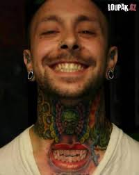 30x věnec 30x tetování 50x plastový panák 2x plakát 20x stojánek na stůl. Obrazky Originalni Tetovani Na Krku Videa Loupak Cz