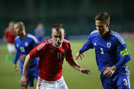 Add the latest transfer rumour here. Ferfi A Valogatott Lovrencsics Gergo A Ferencvarosba Igazolt