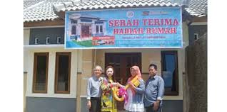 Penyerahan kunci pada umumnya dilakukan oleh pihak developer/pengembang dalam jangka waktu 2 (dua) minggu setelah proses akad kredit. Mirota Kampus Serahkan Rumah Radar Jogja